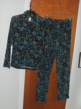 NWT Pajamas Set Gamer Fleece Pants & Long Sleeve Top Video Game Remote L 10/12